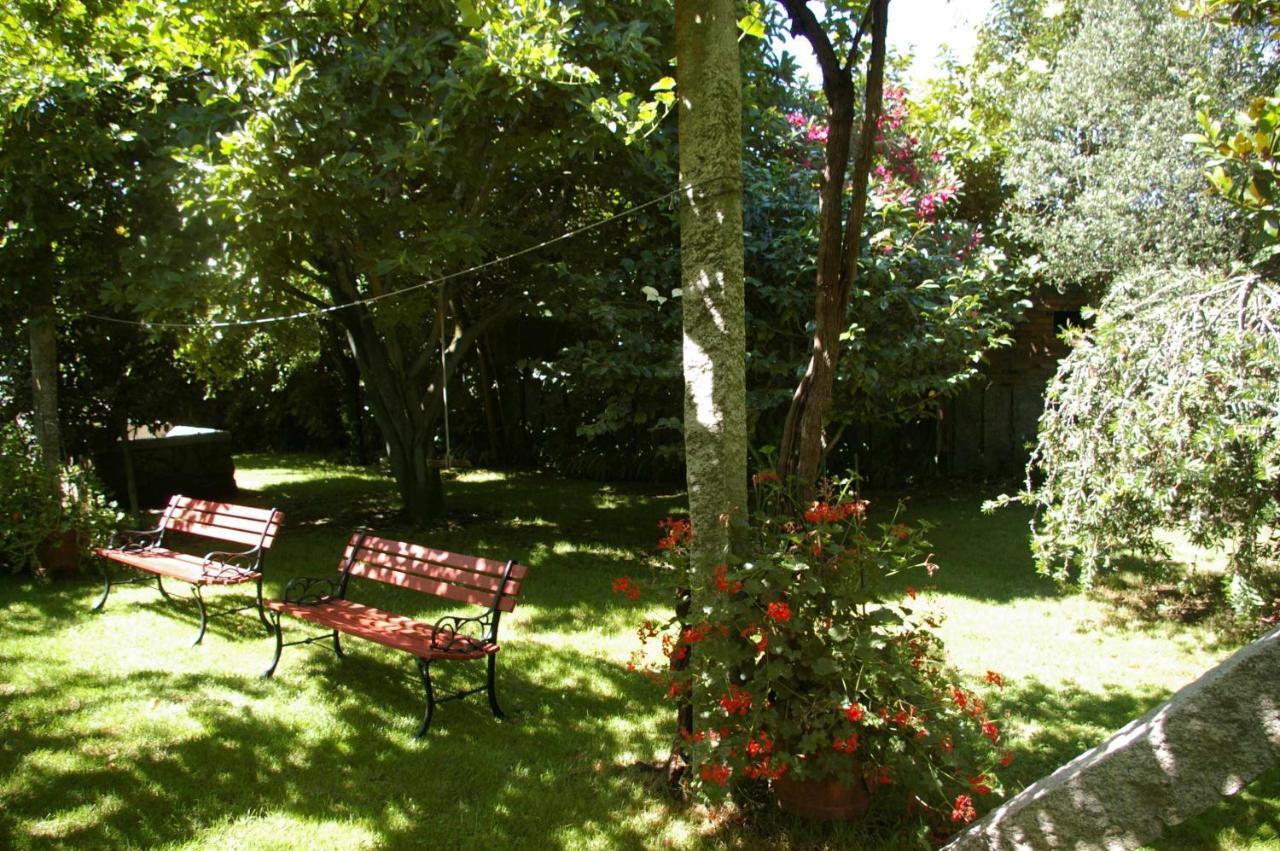 Vivienda Tradicional Con Jardin Y Patio Interior Villa Villanueva De Arosa Luaran gambar